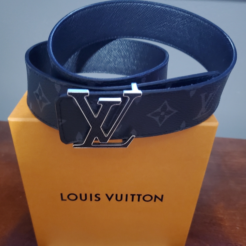Authentic LV Initiales Reversible men's belt